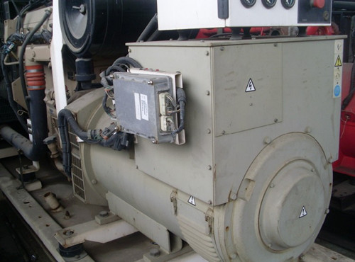 英國珀金斯柴油發電機發動機維修