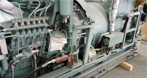 三菱S6R柴油發(fā)動機(jī)燃油噴油管、燃油溢流管的拆卸檢測